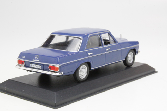 Mercedes 220 (w115), sininen