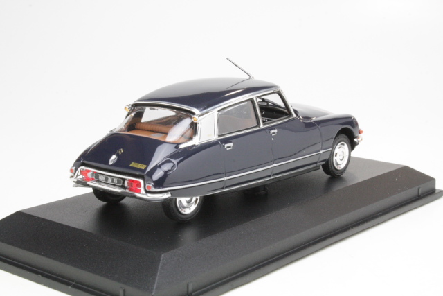 Citroen DS23 Pallas 1973, tummansininen