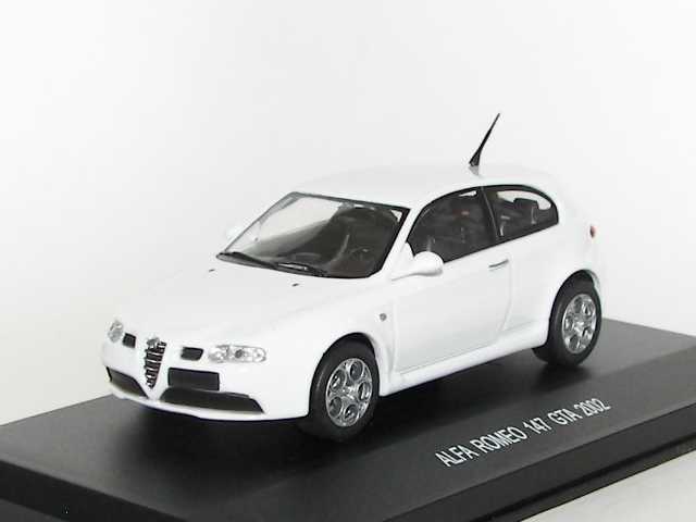 Alfa Romeo 147 GTA 2002, valkoinen