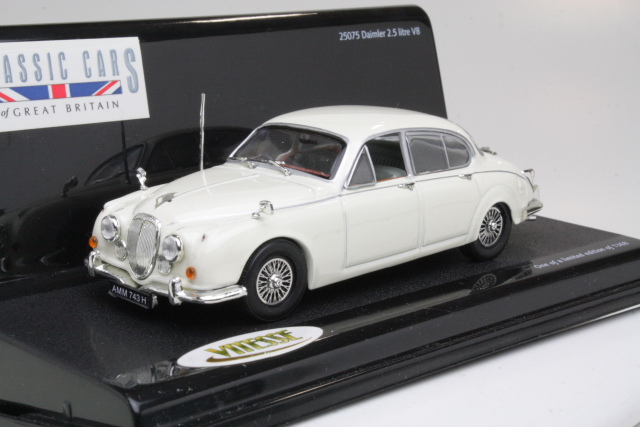 Daimler 2.5 litre V8, white