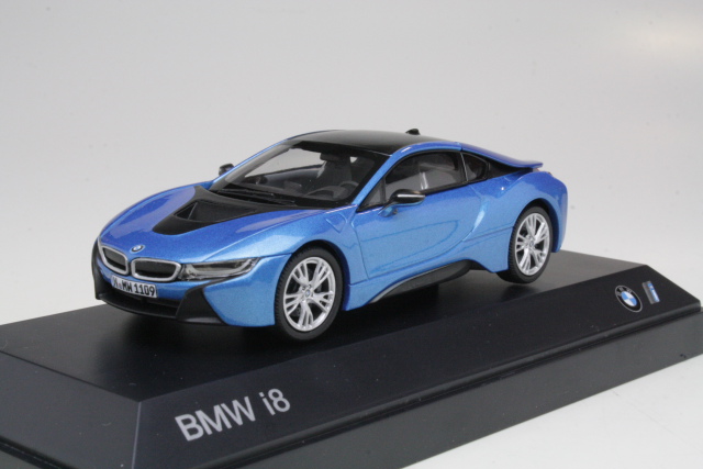 BMW i8, sininen - Sulje napsauttamalla kuva