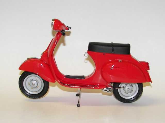 Vespa 125 Primavera 1968, punainen