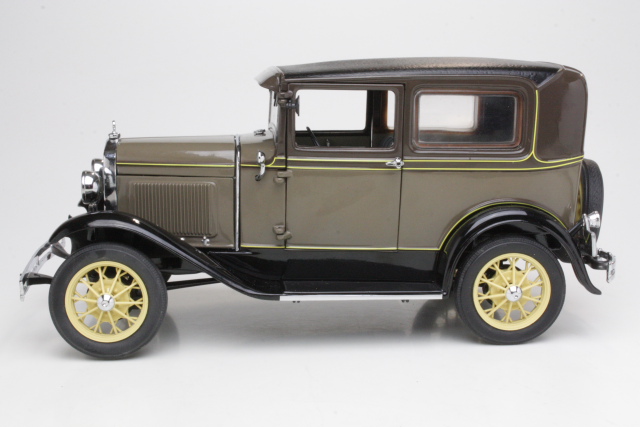 Ford A Model 1931, ruskea/musta - Sulje napsauttamalla kuva