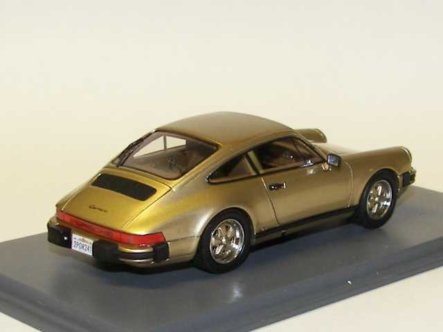 Porsche 911 Carrera Coupe 1985, vaalea kulta