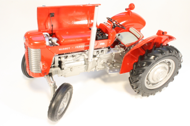 Massey Ferguson 65, punainen 1:16 - Sulje napsauttamalla kuva