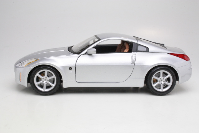 Nissan 350Z, hopea