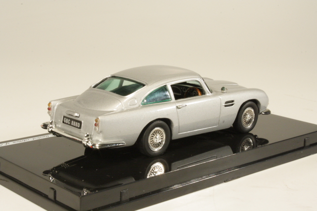 Aston Martin DB5 1963, silver