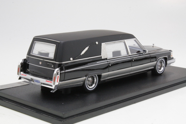 Cadillac Eureka Concours Hearse 1991, musta