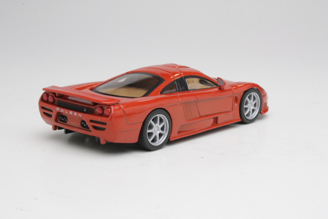 Saleen S7 2004, oranssi