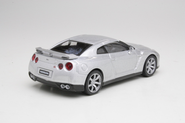 Nissan GT-R (R35) 2008, silver - Click Image to Close