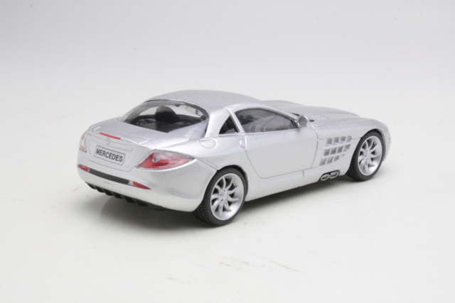 Mercedes SLR McLaren (W199), silver - Click Image to Close