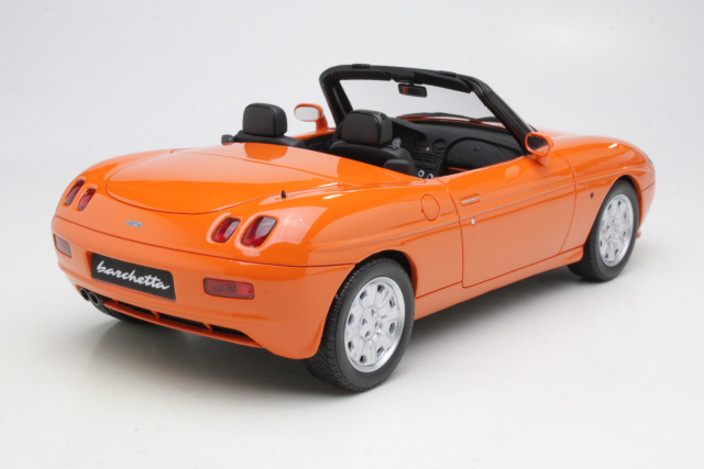 Fiat Barchetta, oranssi - Sulje napsauttamalla kuva