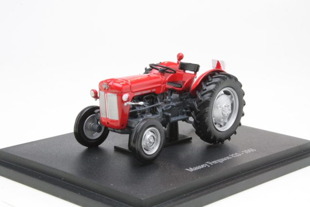 Massey Ferguson 825, punainen - Sulje napsauttamalla kuva