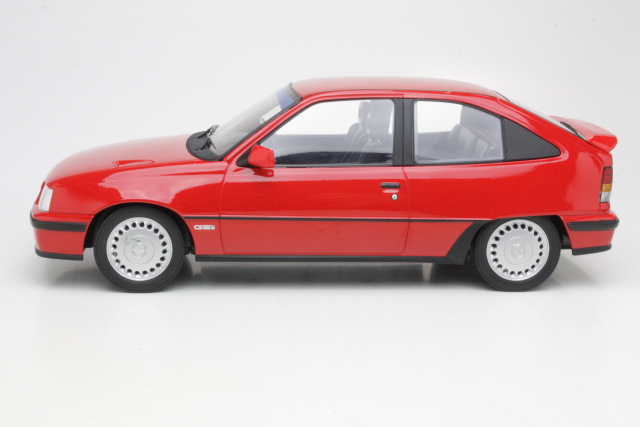 Opel Kadett E GSi 1984, punainen