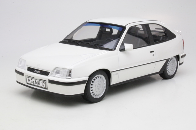 Opel Kadett E GSi 1984, valkoinen