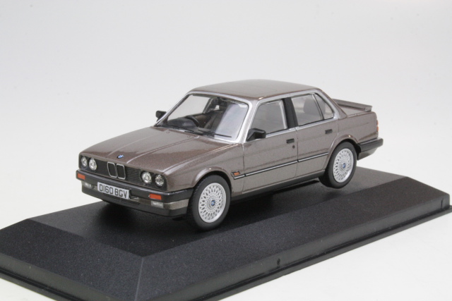 BMW 325i (e30), dark grey