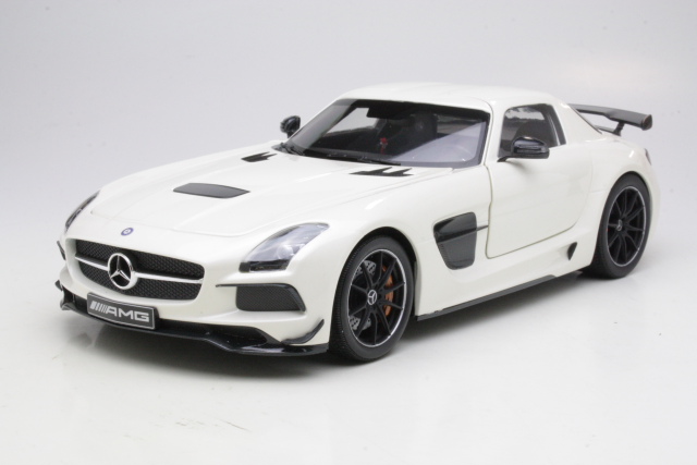 Mercedes SLS AMG "Black Series" 2013, valkoinen