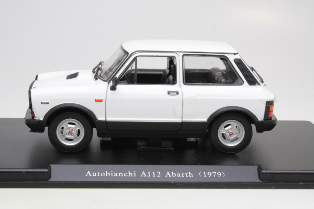 Autobianchi A112 Abarth 1979, valkoinen - Sulje napsauttamalla kuva