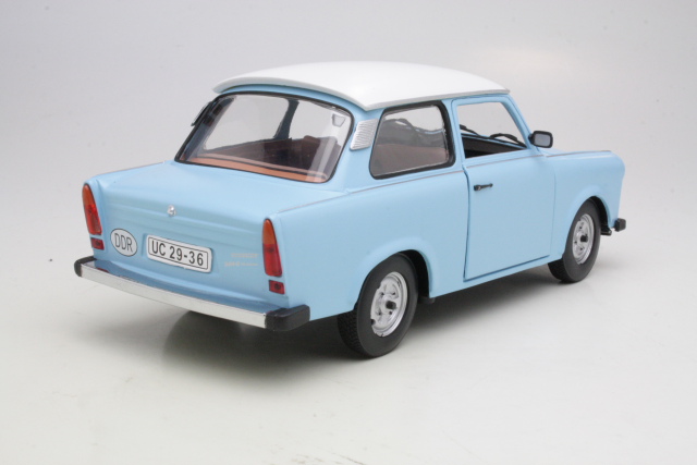 Trabant 601 de Luxe, vaaleansininen/valkoinen