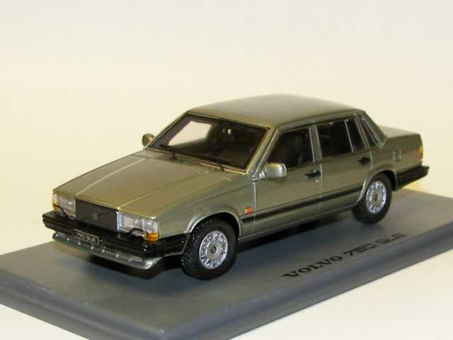 Volvo 760GLE 1987, metallinvihreä