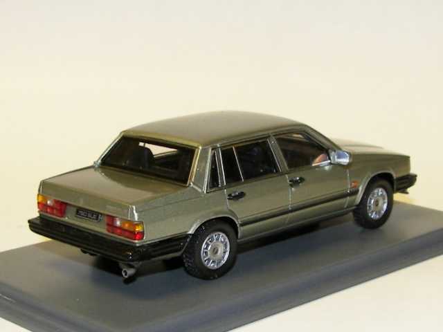 Volvo 760GLE 1987, metallinvihreä