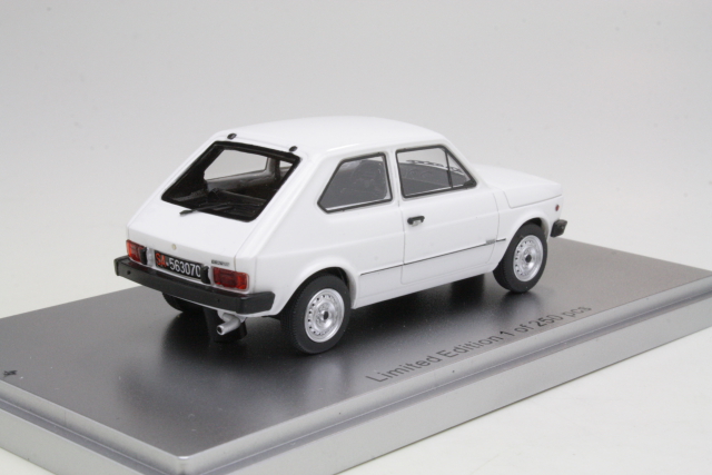 Fiat 127 2.Ser 1977, valkoinen