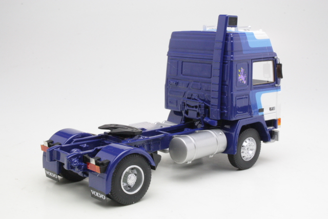 Volvo F12 Globetrotter 1980, sininen/valkoinen