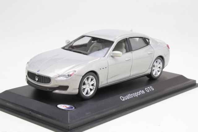 Maserati Quattroporte GTS 2013, vaaleanharmaa - Sulje napsauttamalla kuva