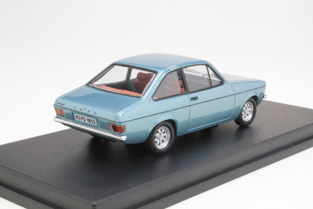 Ford Escort Mk2 1975, vaaleansininen