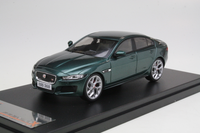Jaguar Xe S 2015, green