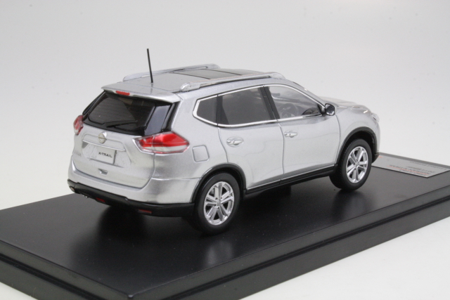Nissan X-Trail 2014, silver