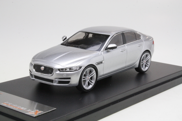 Jaguar Xe 2015, hopea