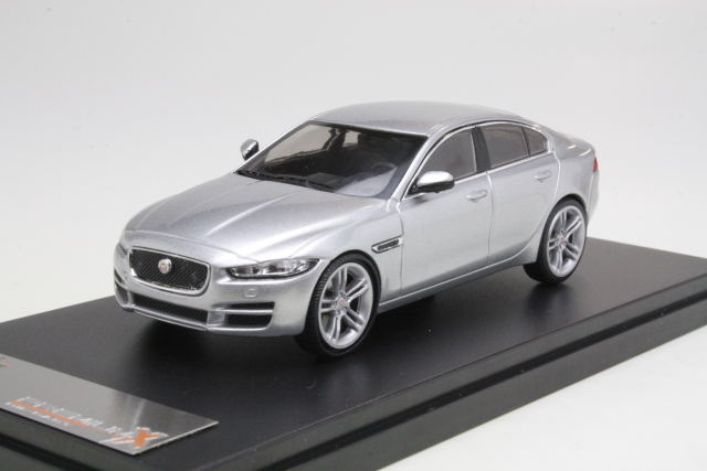 Jaguar Xe 2015, hopea - Sulje napsauttamalla kuva