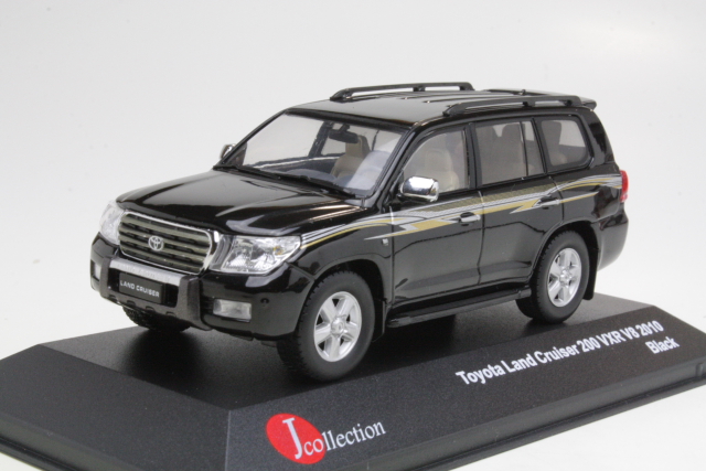 Toyota Land Cruiser 200 VXR V8 2010, black