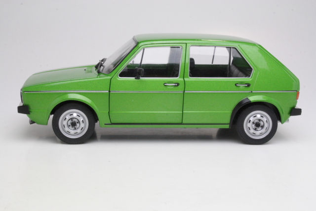 VW Golf 1 CL 4d 1976, vihreä - Sulje napsauttamalla kuva