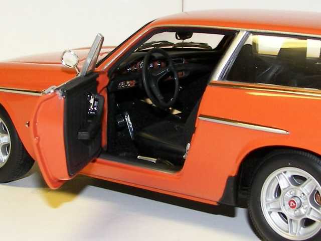 Volvo P1800ES 1971, oranssi