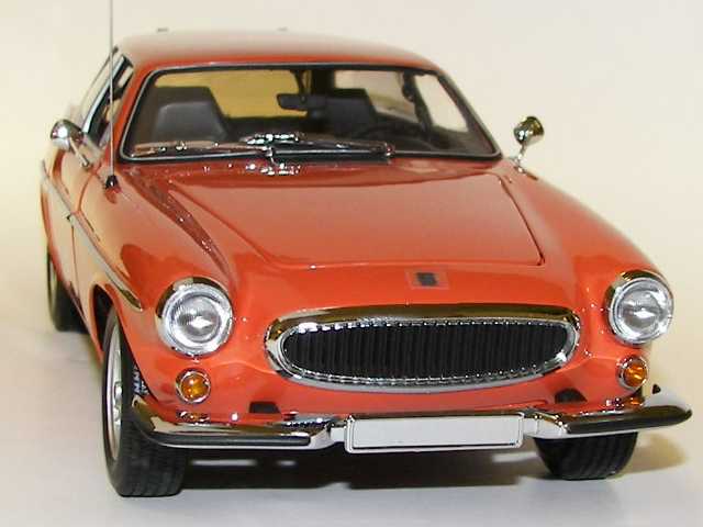 Volvo P1800ES 1971, oranssi