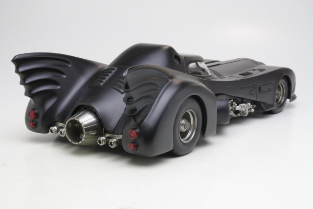 Batmobile 1989 "Batman Returns with M.Keaton as Batman" - Sulje napsauttamalla kuva