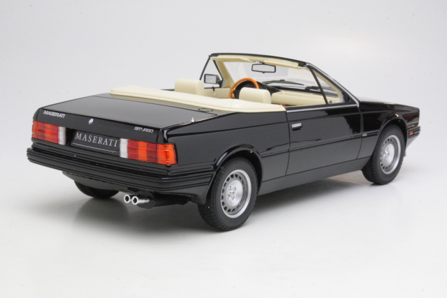 Maserati BiTurbo Spider 1986, musta - Sulje napsauttamalla kuva