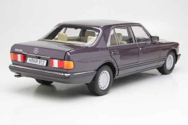 Mercedes 560SEL 1991, purple