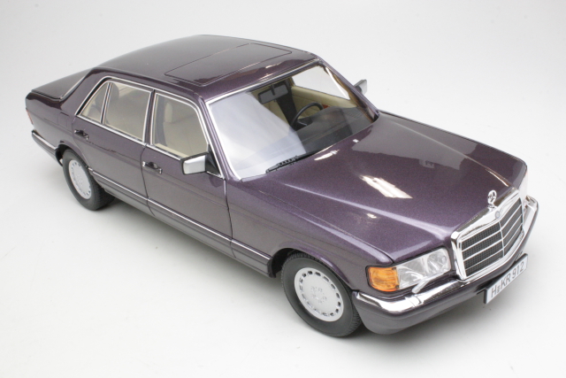 Mercedes 560SEL 1991, purple