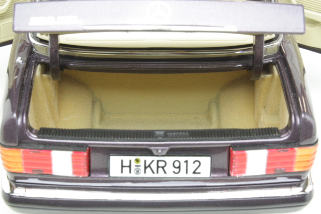 Mercedes 560SEL 1991, purple