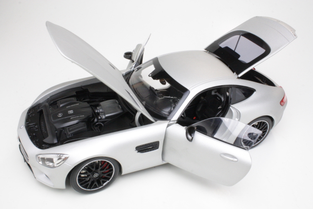 Mercedes AMG GT 2015, silver