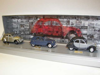 Citroen 2CV "60-vuotta", 3 autoa