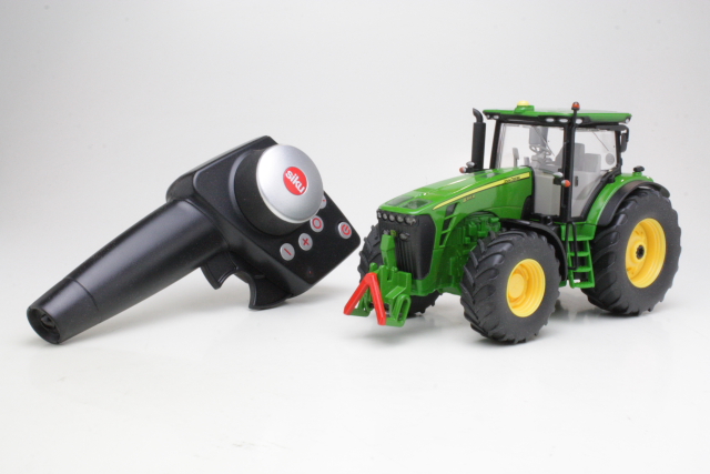 John Deere 8345R "RC Controlled"