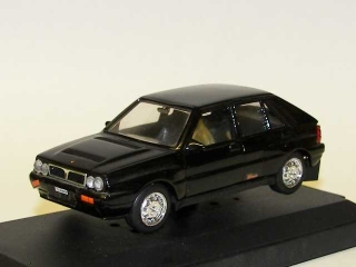 Lancia Delta HF Integrale, musta