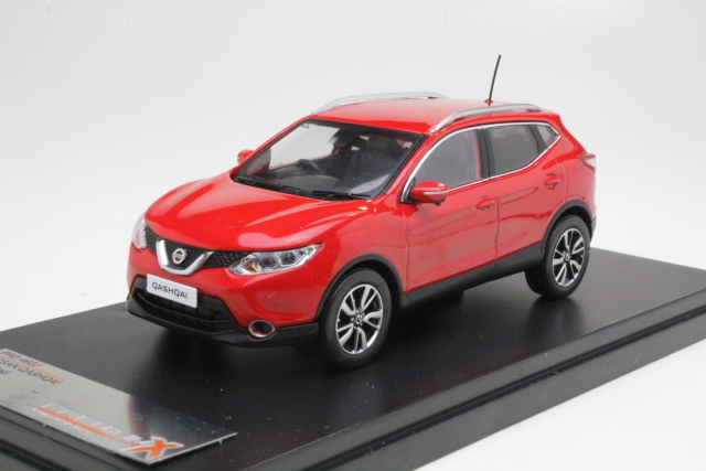 Nissan Qashqai 2014, punainen