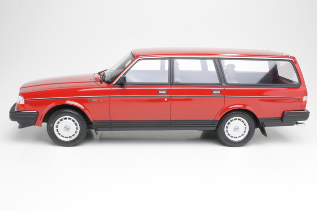 Volvo 240GL Break 1989, red
