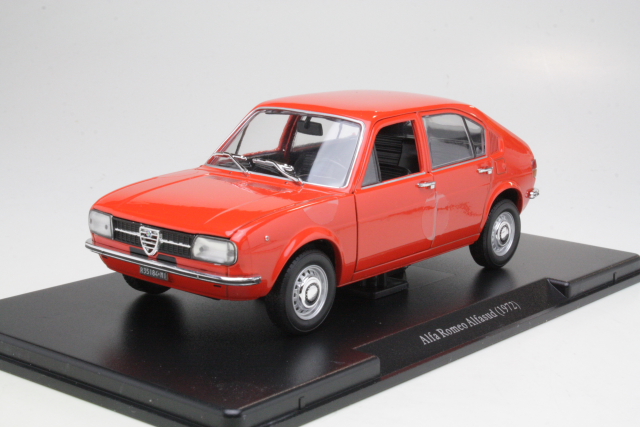 Alfa Romeo Alfasud 1.2 1972, punainen - Sulje napsauttamalla kuva