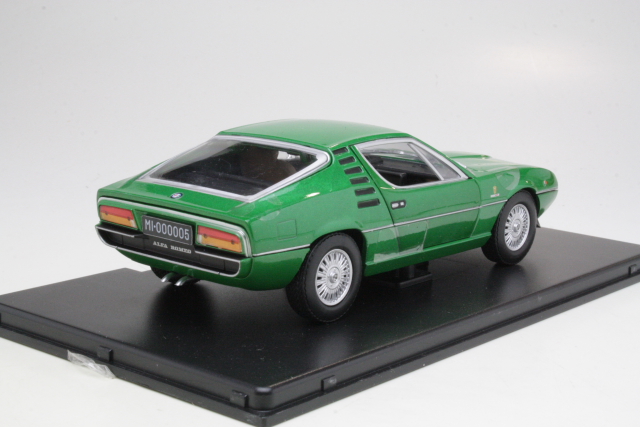 Alfa Romeo Montreal 1970, green